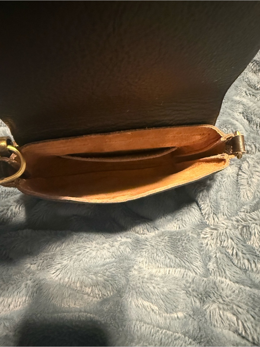 Vintage boho Louis Vuitton Brown Monogram Crossbody Bag with Gold Hardware - Picture 4 of 7